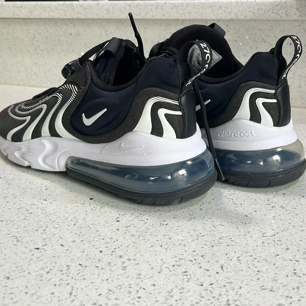 Nike Air Max 270 React ENG - Picture 4 of 7